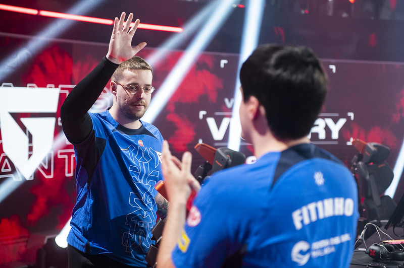 Rhyme-Fitinho-Giants